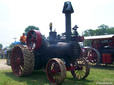 Advance Steam tractor in Wauseon, Ohio National Threshers